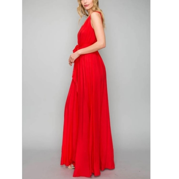 Sleeveless Emerald Maxi Dress - Picture 4 of 5